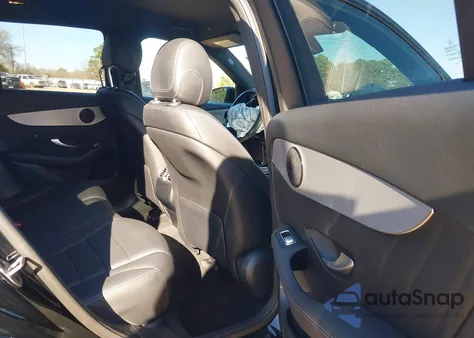 2022 Mercedes-Benz Glc 300 Suv z USA, uszkodzony, nr VIN W1N0G8DB0NV389246